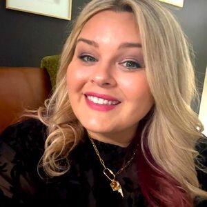 Meet your Posher, Holly